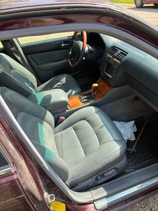 1998 Lexus LS 2nd Gen - Image 5 of 6