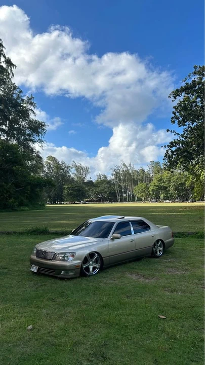 1998 Lexus LS 2nd Gen - Image 2 of 2