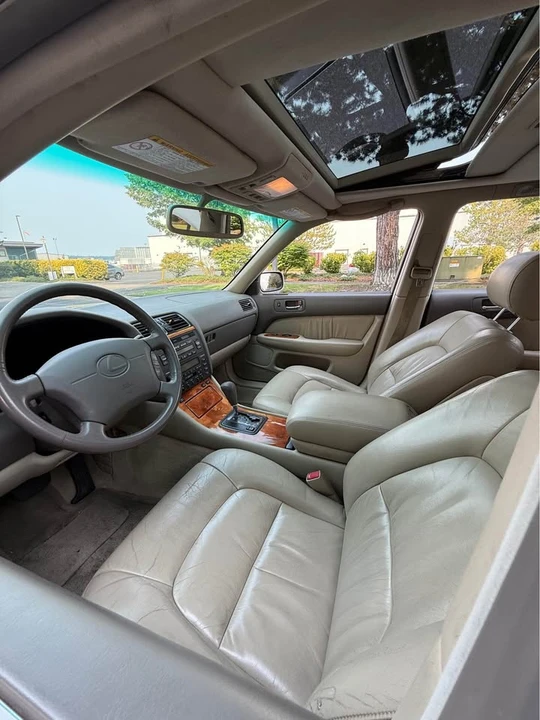 1998 Lexus LS 2nd Gen - Image 9 of 15