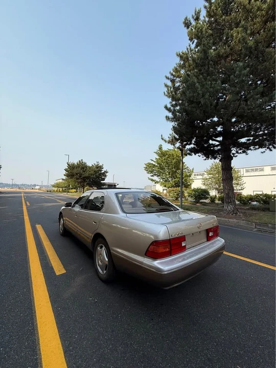 1998 Lexus LS 2nd Gen - Image 7 of 15