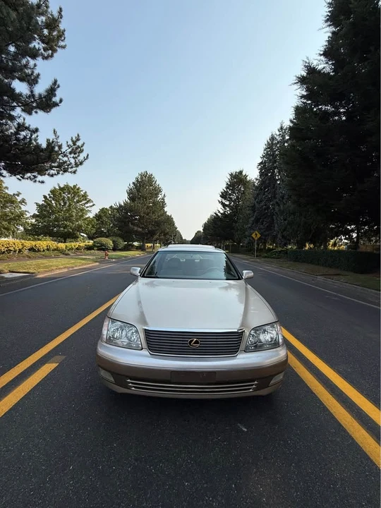 1998 Lexus LS 2nd Gen - Image 2 of 15