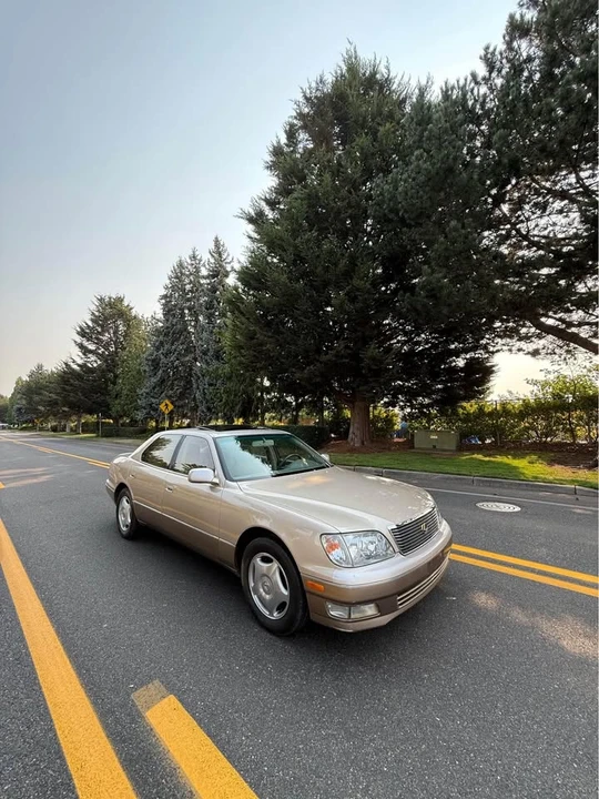 1998 Lexus LS 2nd Gen - Image 3 of 15