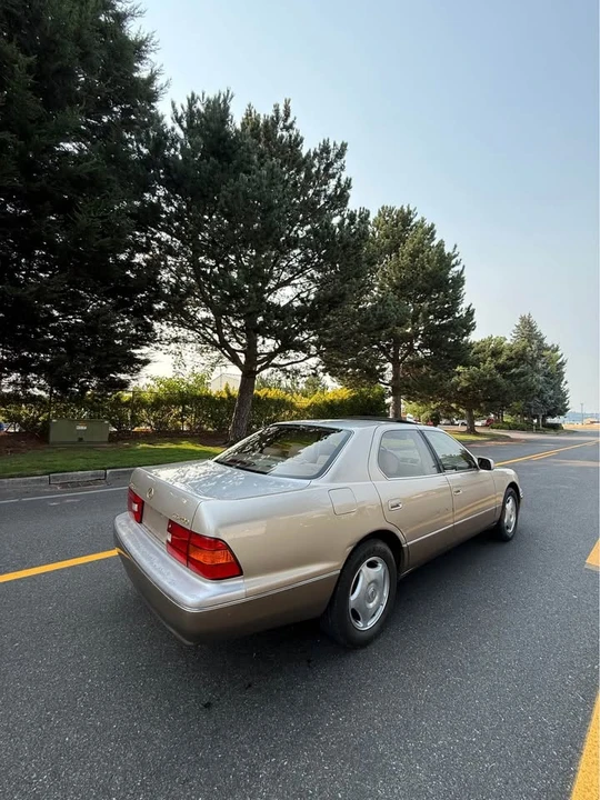 1998 Lexus LS 2nd Gen - Image 5 of 15