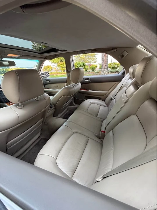 1998 Lexus LS 2nd Gen - Image 10 of 15