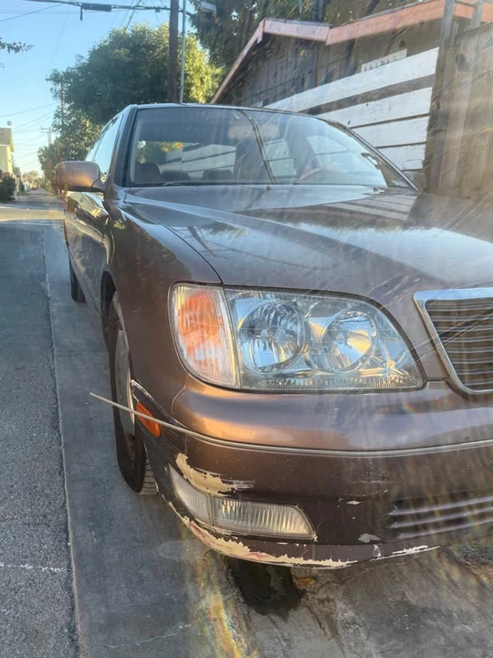 1998 Lexus LS 2nd Gen - Image 2 of 5