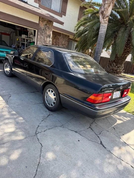 1998 Lexus LS 2nd Gen - Image 3 of 10