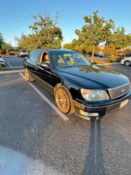 1998 Lexus LS 400 Sedan