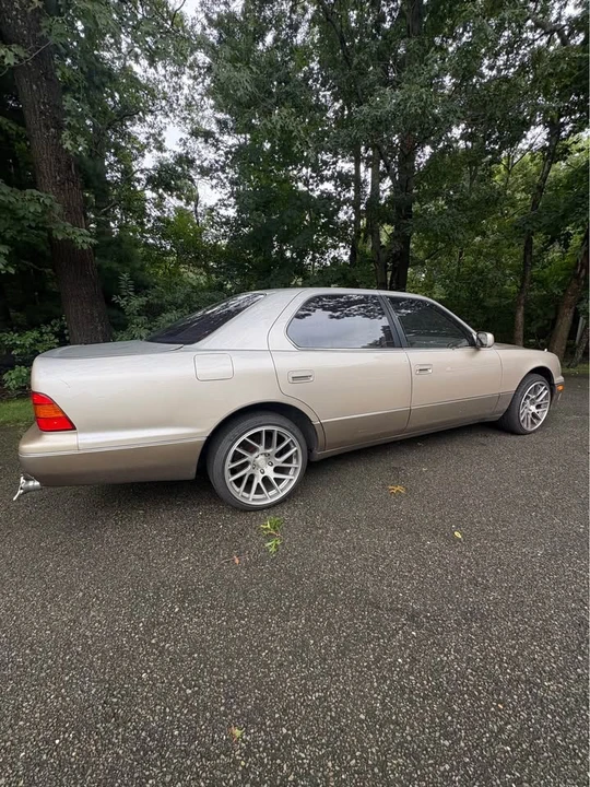 1998 Lexus LS 2nd Gen - Image 4 of 14