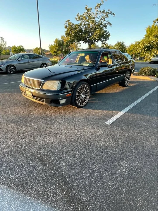 1998 Lexus LS 2nd Gen - Image 5 of 10