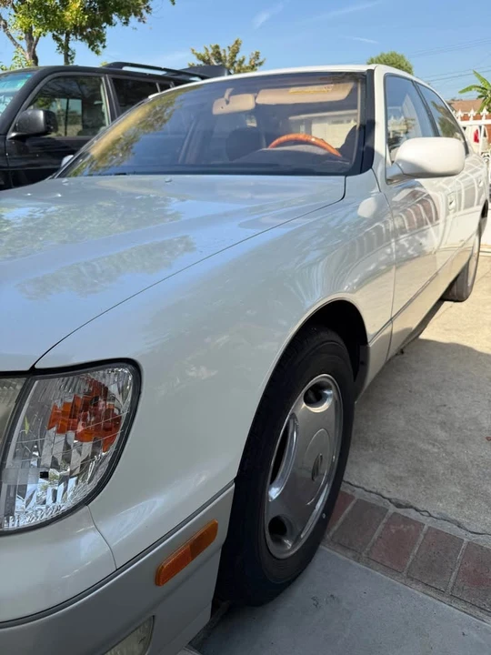 1998 Lexus LS 2nd Gen - Image 3 of 16