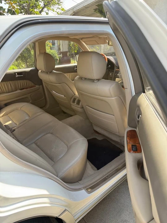 1998 Lexus LS 2nd Gen - Image 5 of 16