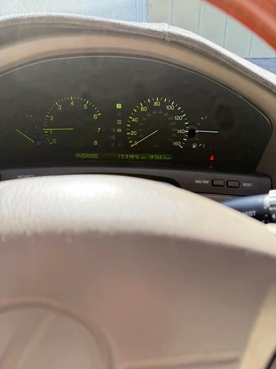 1998 Lexus LS 2nd Gen - Image 11 of 16