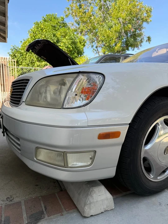 1998 Lexus LS 2nd Gen - Image 2 of 16