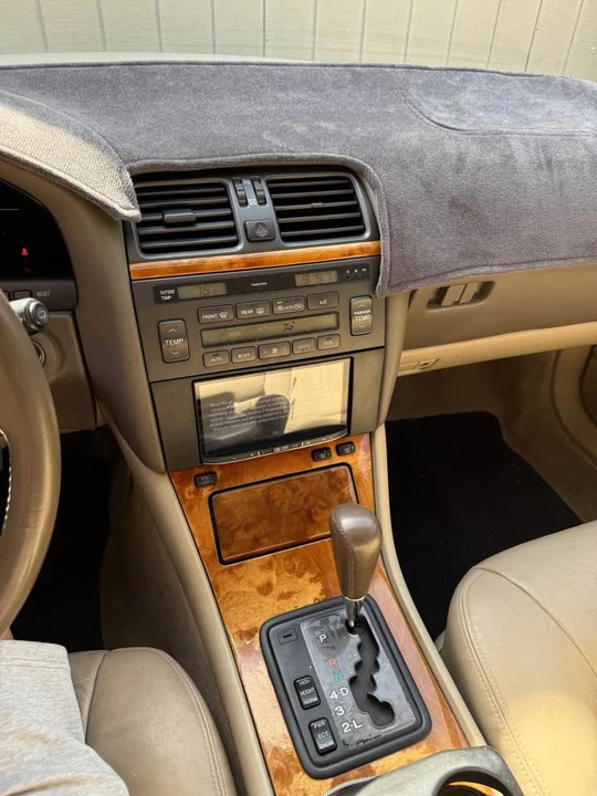 1998 Lexus LS 2nd Gen - Image 12 of 16