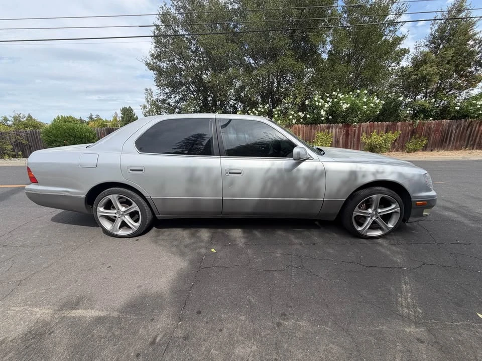 1998 Lexus LS 2nd Gen - Image 3 of 9