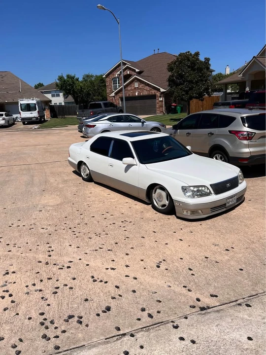 1998 Lexus LS 2nd Gen - Image 4 of 4