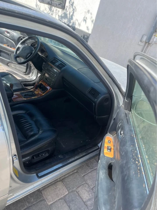 1998 Lexus LS 2nd Gen - Image 10 of 11