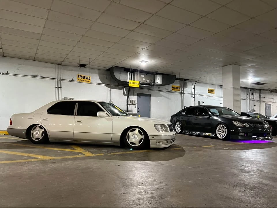 1998 Lexus LS 2nd Gen - Image 2 of 4