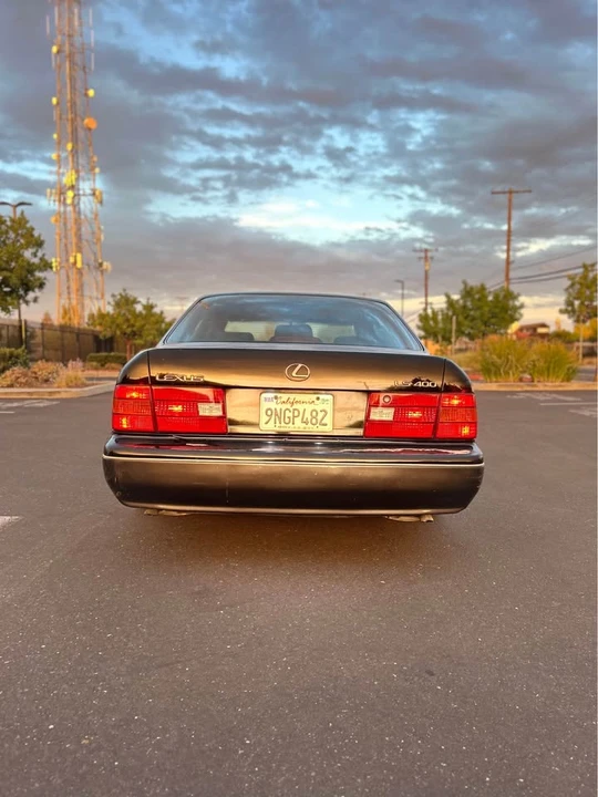 1998 Lexus LS 2nd Gen - Image 5 of 15