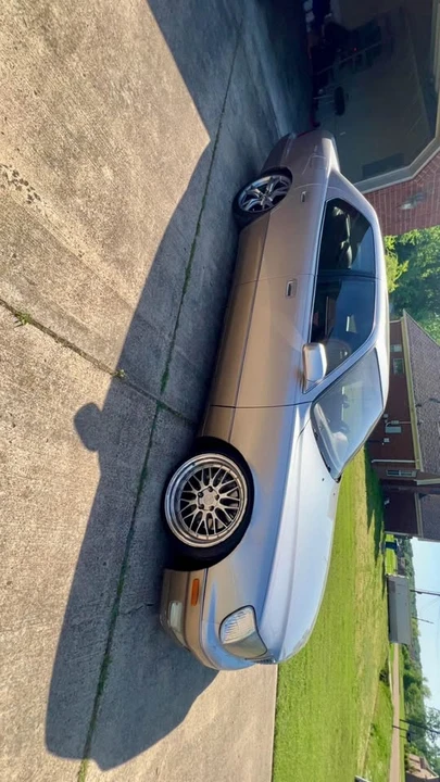 1998 Lexus LS 2nd Gen - Image 2 of 5