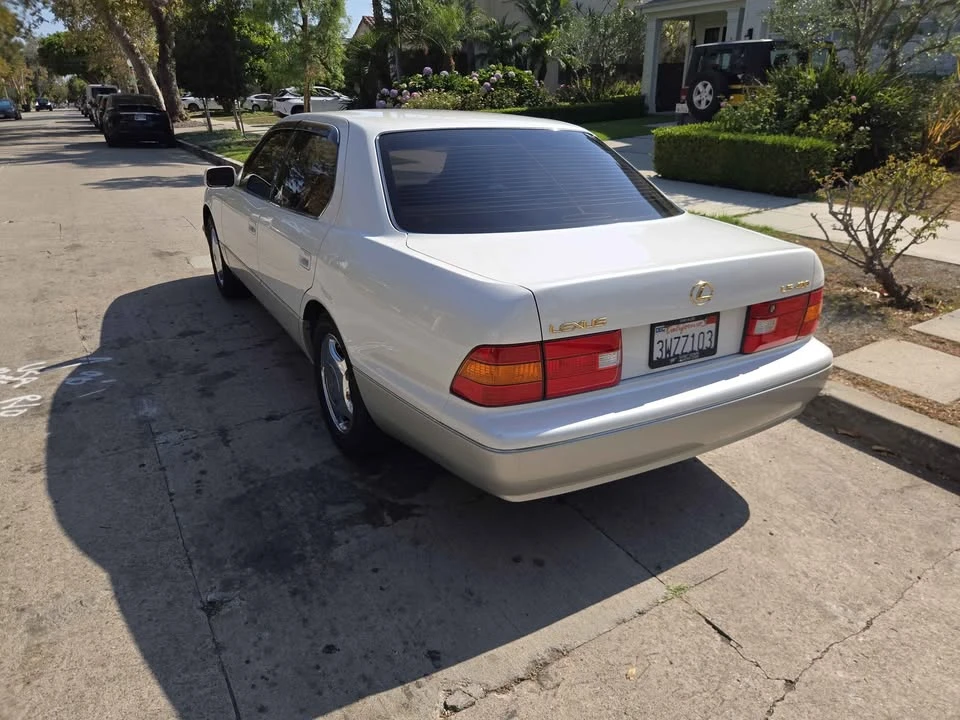 1998 Lexus LS 2nd Gen - Image 5 of 17