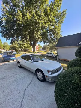1998 Lexus LS 400 Sedan