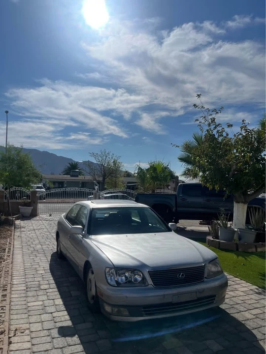 1998 Lexus LS 2nd Gen - Image 3 of 11