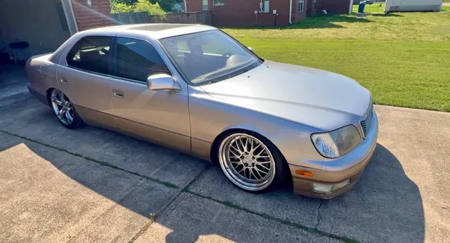 1998 Lexus LS 400 Sedan 4D