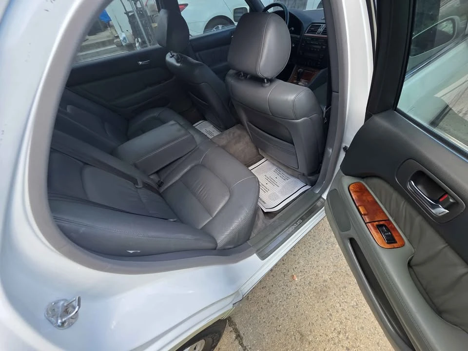 1998 Lexus LS 2nd Gen - Image 10 of 12