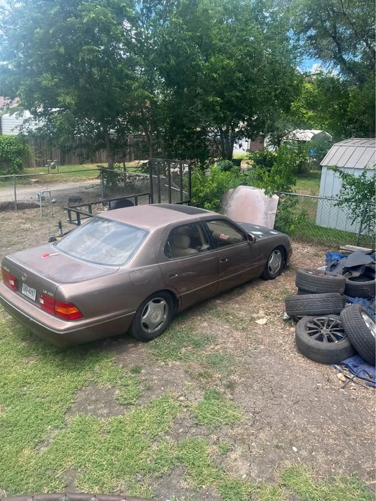 1998 Lexus LS 2nd Gen - Image 3 of 6