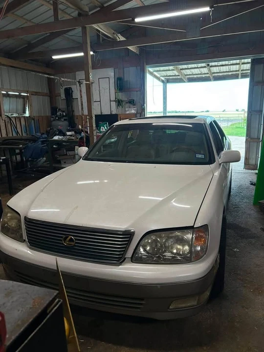 1998 Lexus LS 2nd Gen - Image 6 of 8