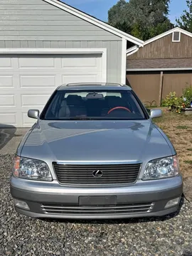 1998 Lexus LS 400 Sedan
