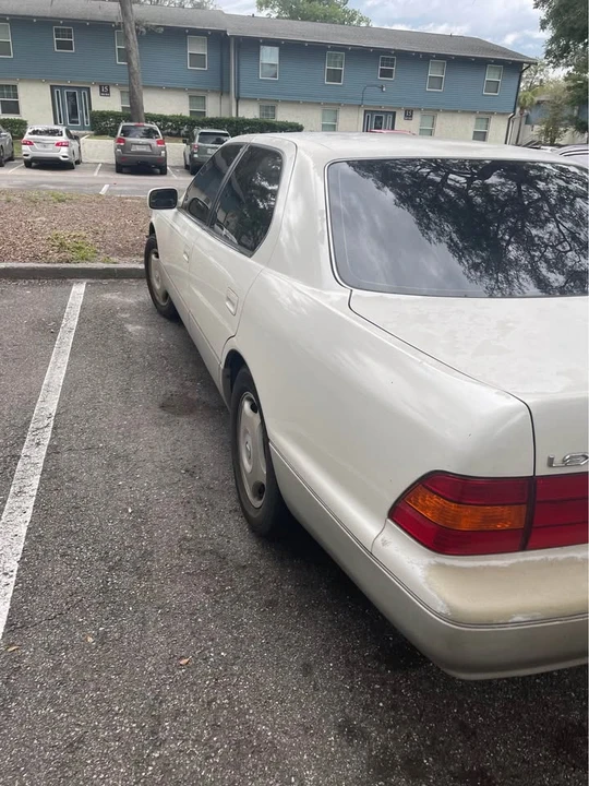 1998 Lexus LS 2nd Gen - Image 3 of 4
