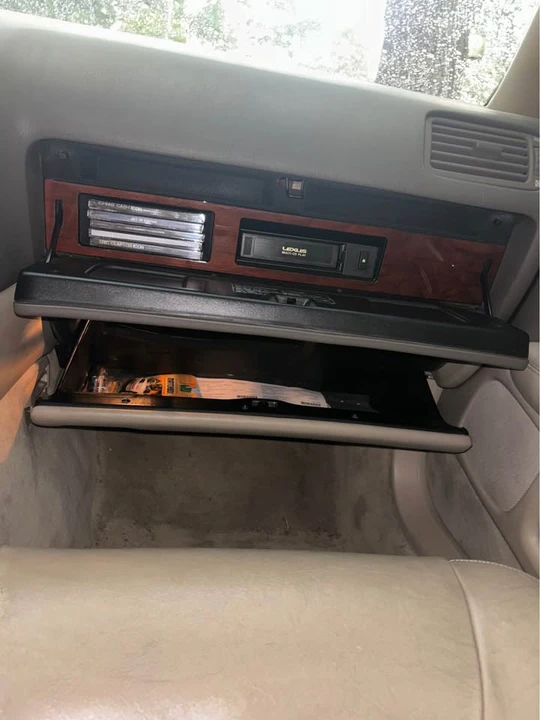 1998 Lexus LS 2nd Gen - Image 12 of 18