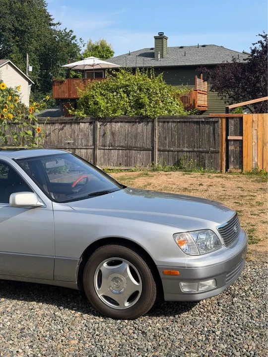 1998 Lexus LS 2nd Gen - Image 2 of 8