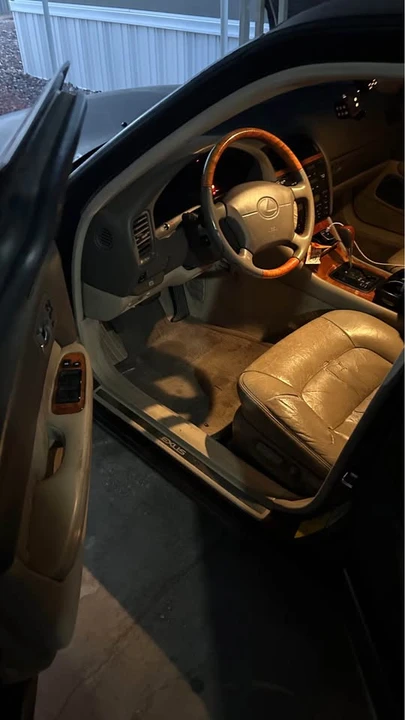 1998 Lexus LS 2nd Gen - Image 11 of 11