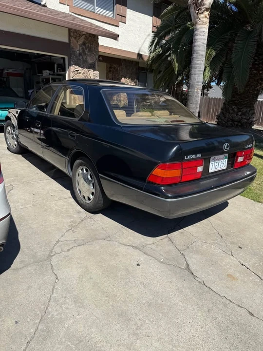 1998 Lexus LS 2nd Gen - Image 3 of 11