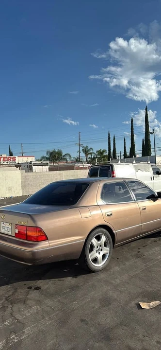 1998 Lexus LS 2nd Gen - Image 4 of 8