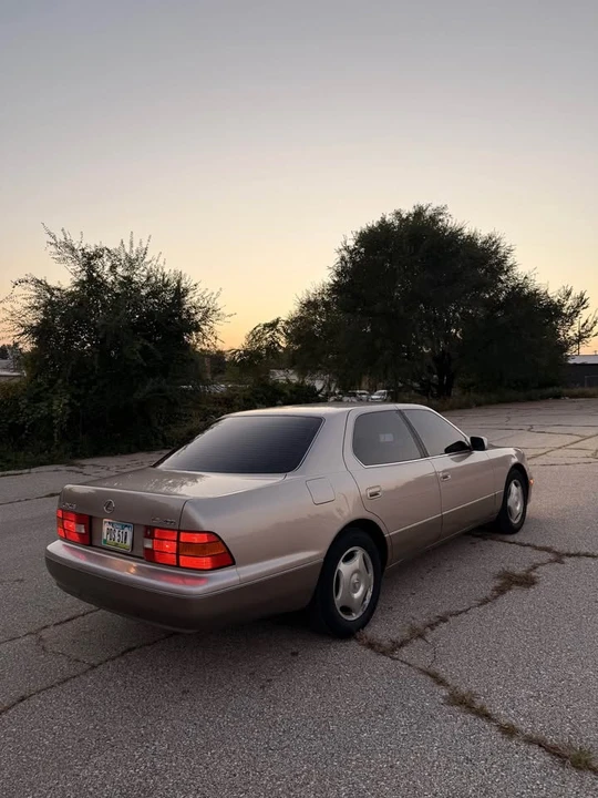 1998 Lexus LS 2nd Gen - Image 5 of 13