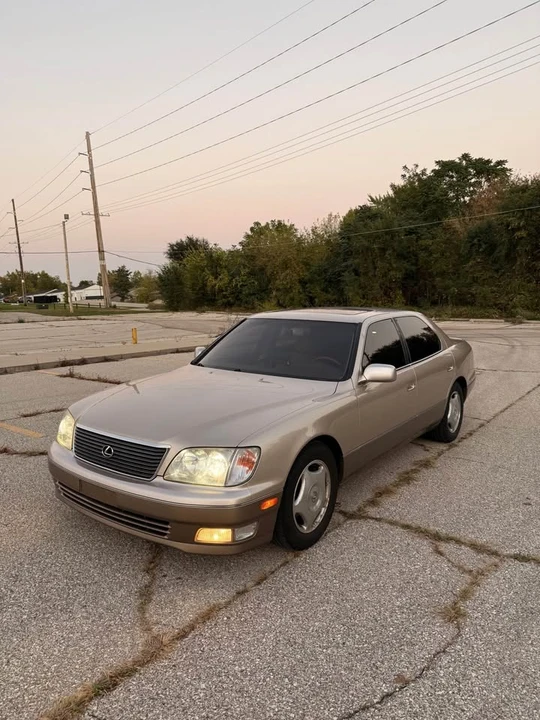 1998 Lexus LS 2nd Gen - Image 2 of 13