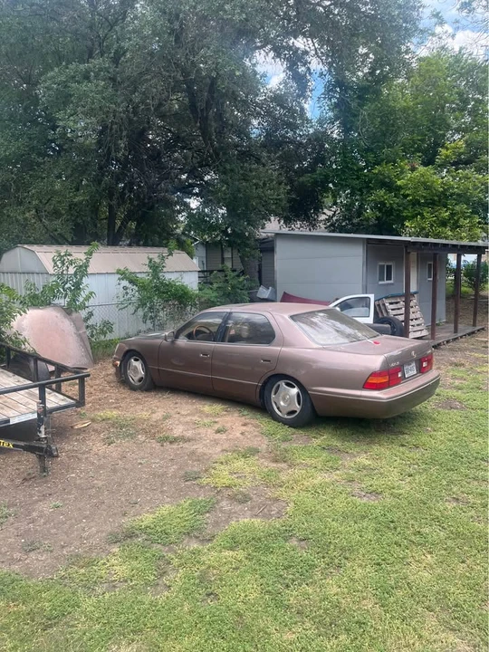 1998 Lexus LS 2nd Gen - Image 4 of 6