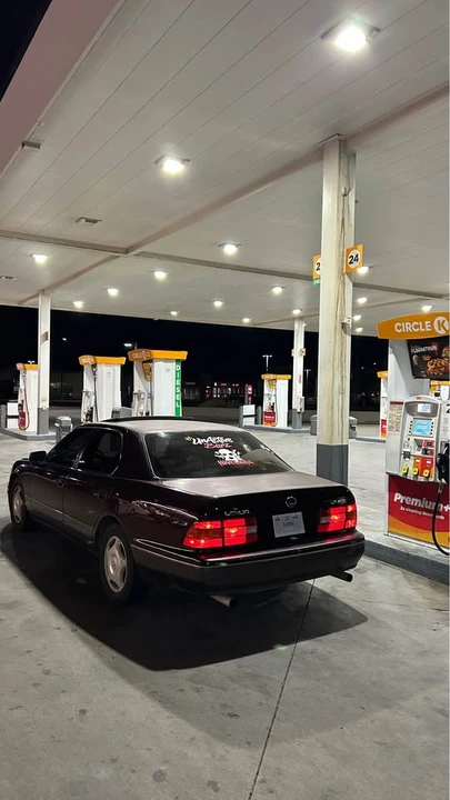 1998 Lexus LS 2nd Gen - Image 6 of 11