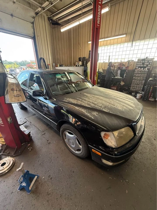 1998 Lexus LS 2nd Gen - Image 2 of 6