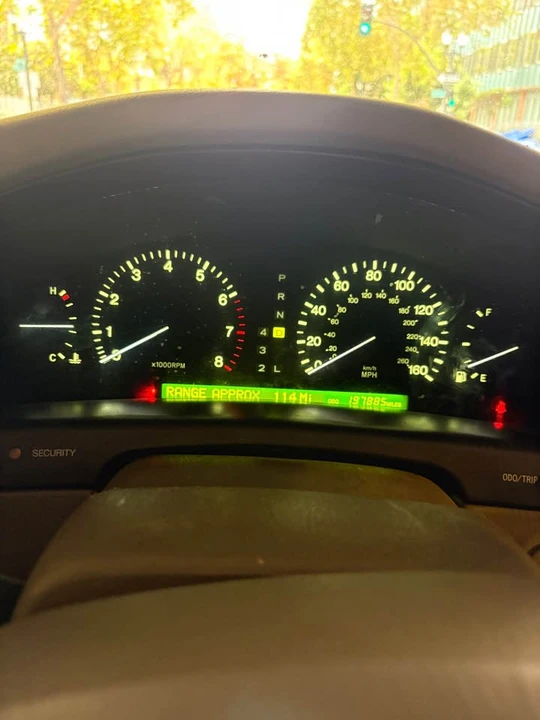 1998 Lexus LS 2nd Gen - Image 5 of 5