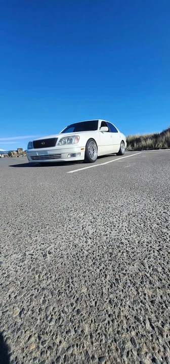 1998 Lexus LS 2nd Gen - Image 11 of 19