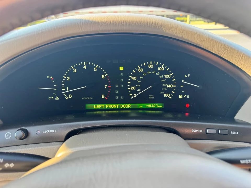 1998 Lexus LS 2nd Gen - Image 5 of 9