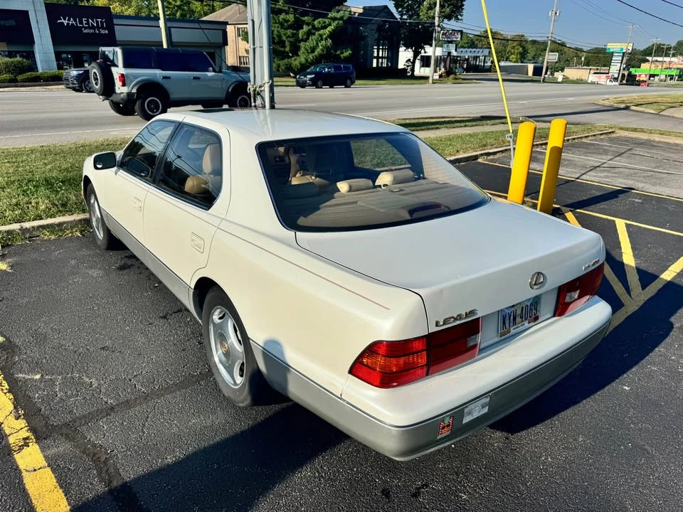 1998 Lexus LS 2nd Gen - Image 2 of 9
