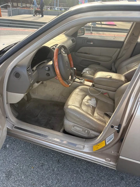 1998 Lexus LS 2nd Gen - Image 3 of 5