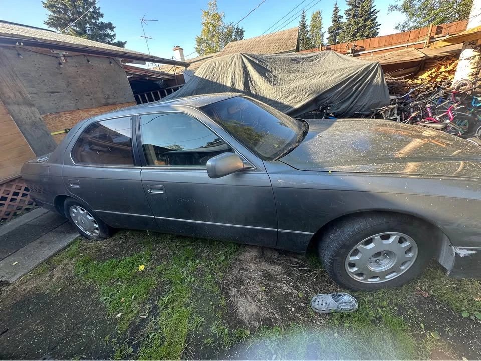 1998 Lexus LS 2nd Gen - Image 3 of 7