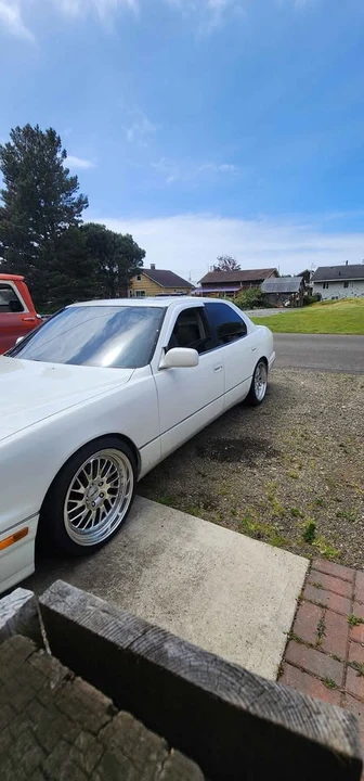1998 Lexus LS 2nd Gen - Image 19 of 19